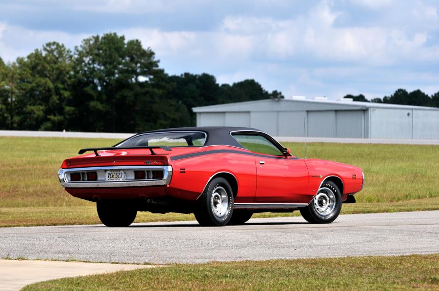  Dodge Charger Super Bee Hemi 1971 года  (фото 15 из 20)